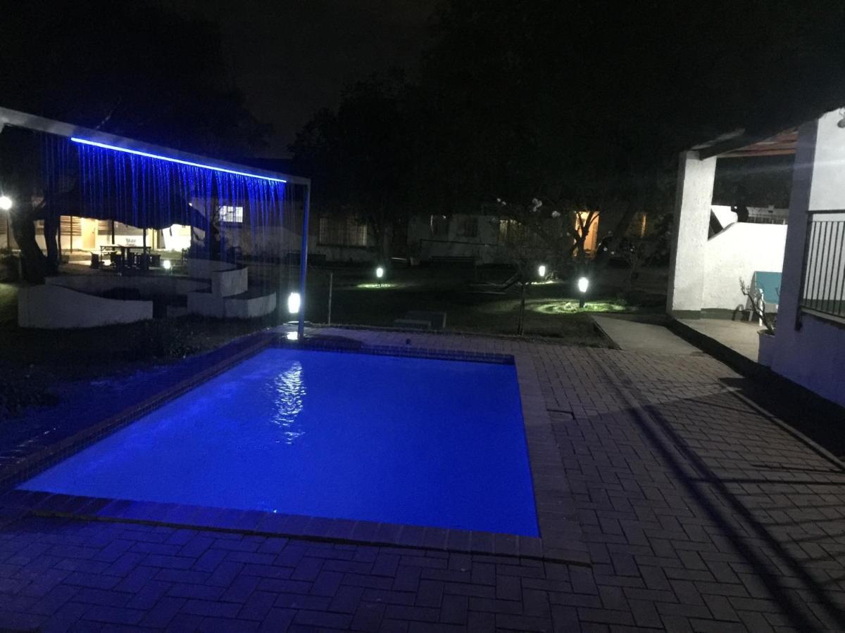 Simbasun Cottages ミッドラント エクステリア 写真