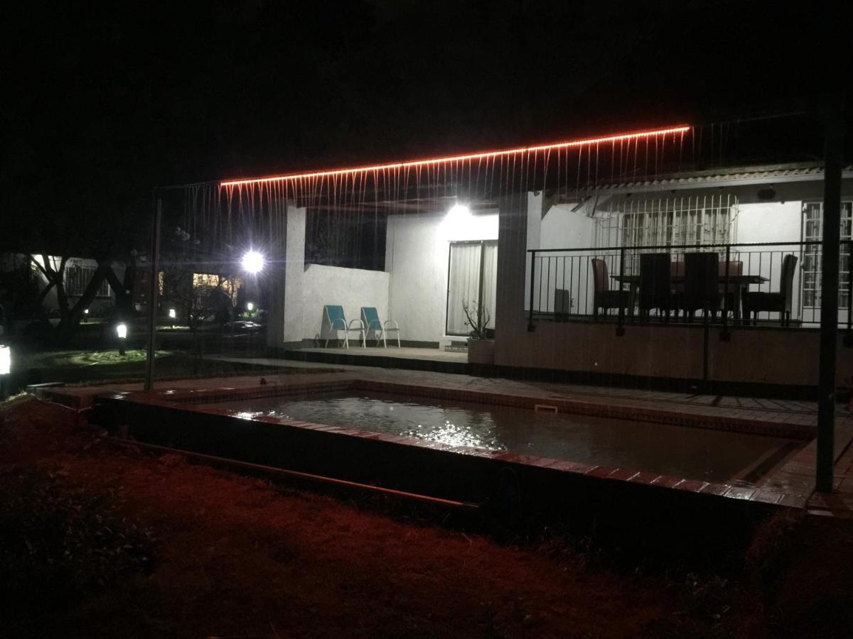 Simbasun Cottages ミッドラント エクステリア 写真
