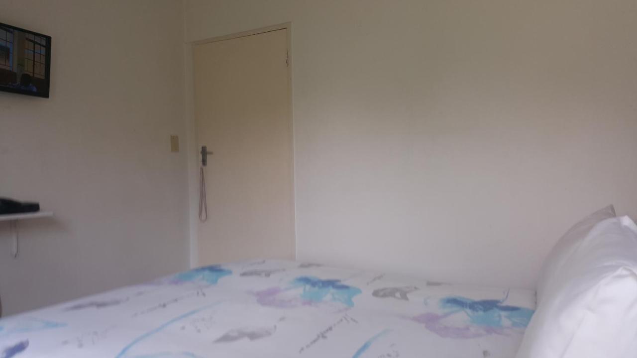 Simbasun Cottages ミッドラント エクステリア 写真